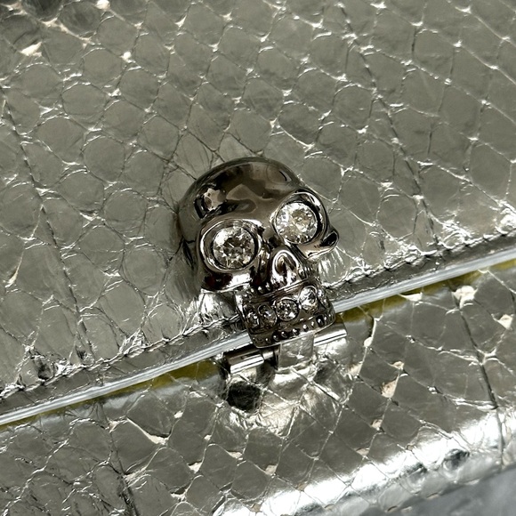 Authentic Alexander McQueen Wallet In Silver Python Snake Skin - Picture 5 of 7